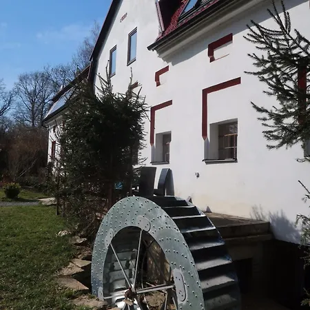 Tichy Mlyn Farm stay *